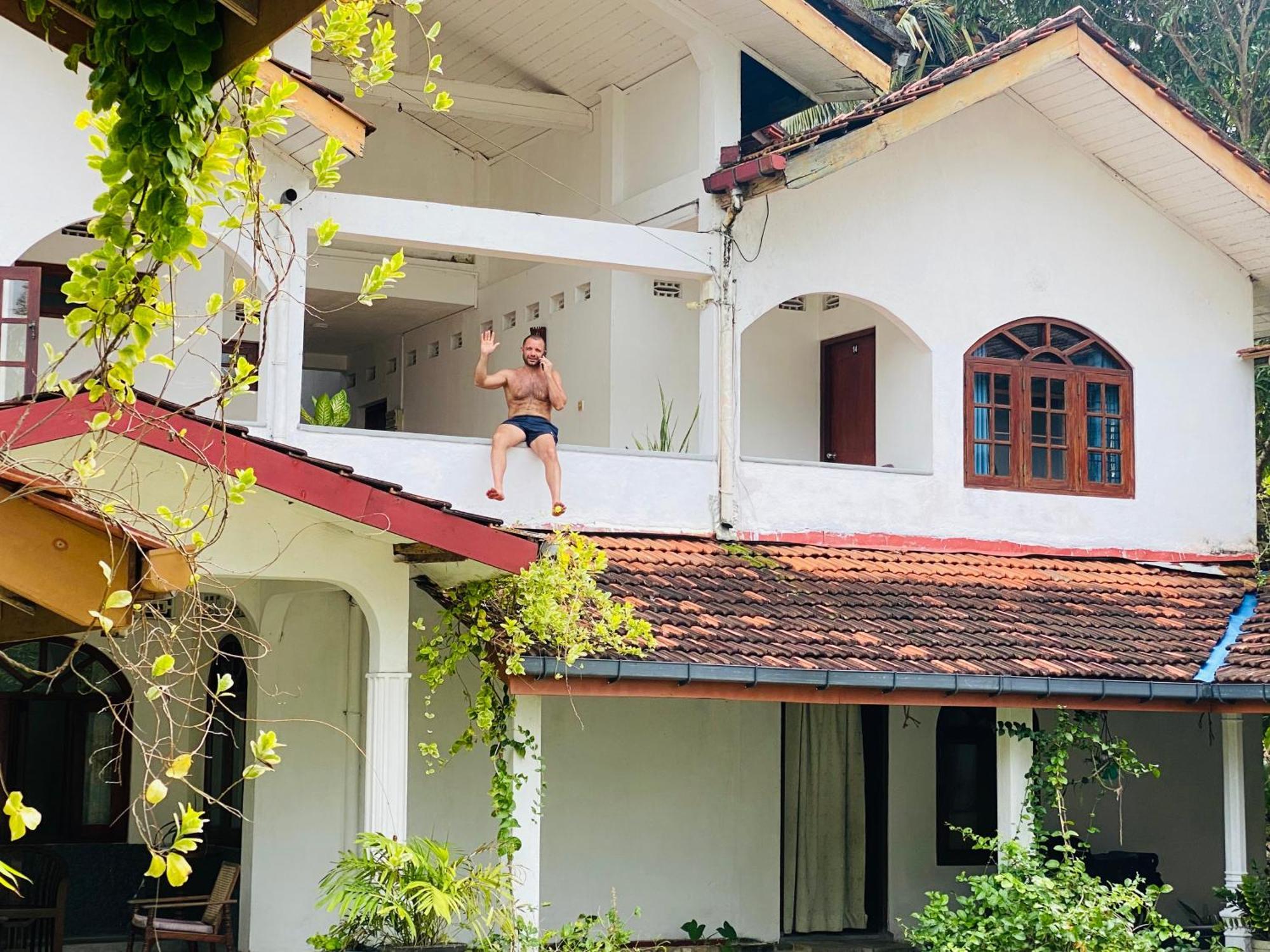 Sunny'S Garden Hotel Ambalangoda  Bagian luar foto